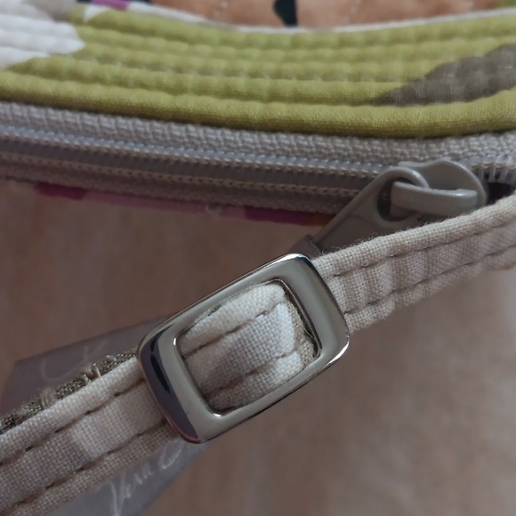 Vera Bradley Handbag - Picture 11 of 14